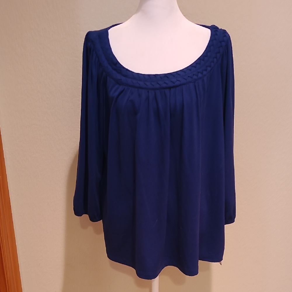 AB Studios Navy Top Size XL NEW